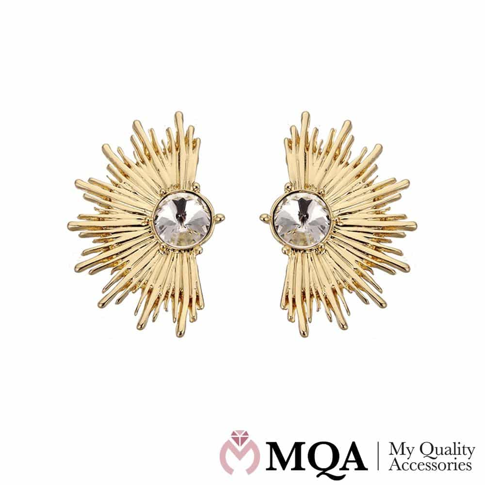 Öronpinnar med solstrålar och stor sten