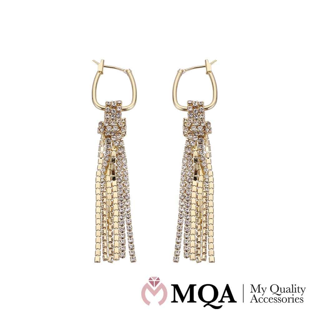 Örhängen med många similikedjor