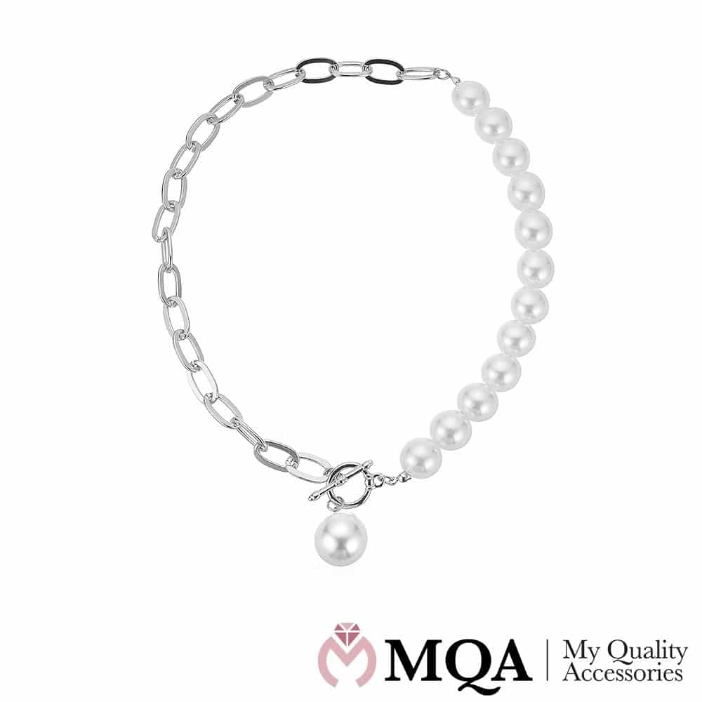 Halsband silverfärgade