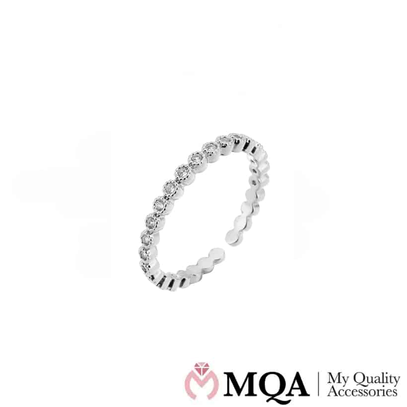 Ring, silverfärgade med glasstenar