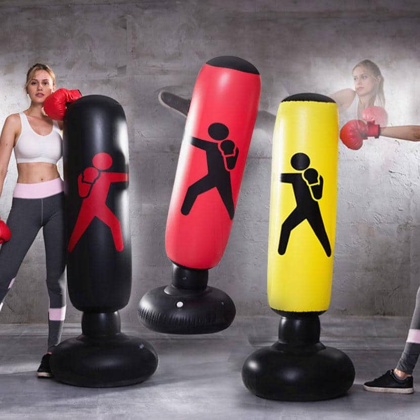 Uppblåsbar boxningssäck i röd