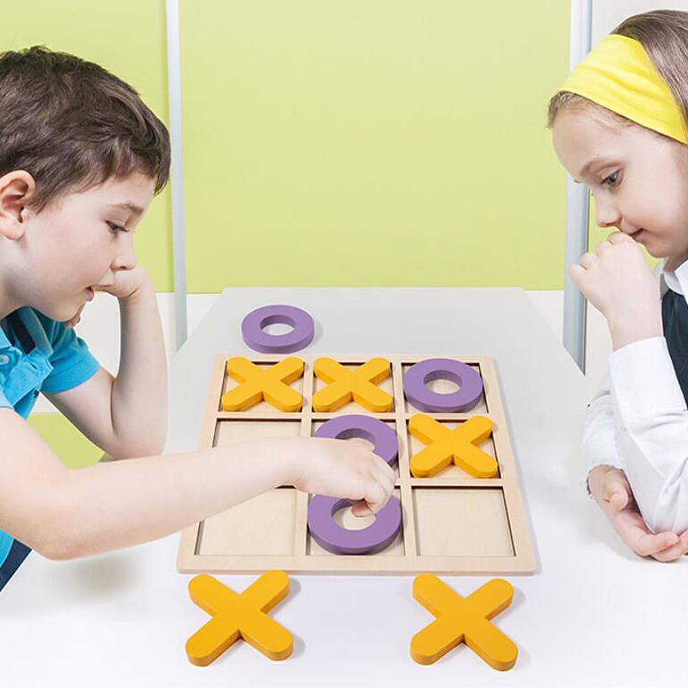 Kors och Ringar i Trä (30 x 30 cm) - Klassiskt Roligt i Stor Stil