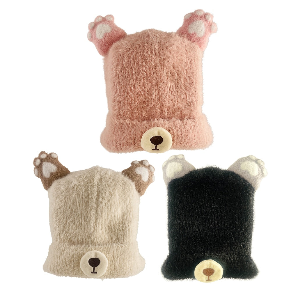 Mysiga plyschstickade mössor