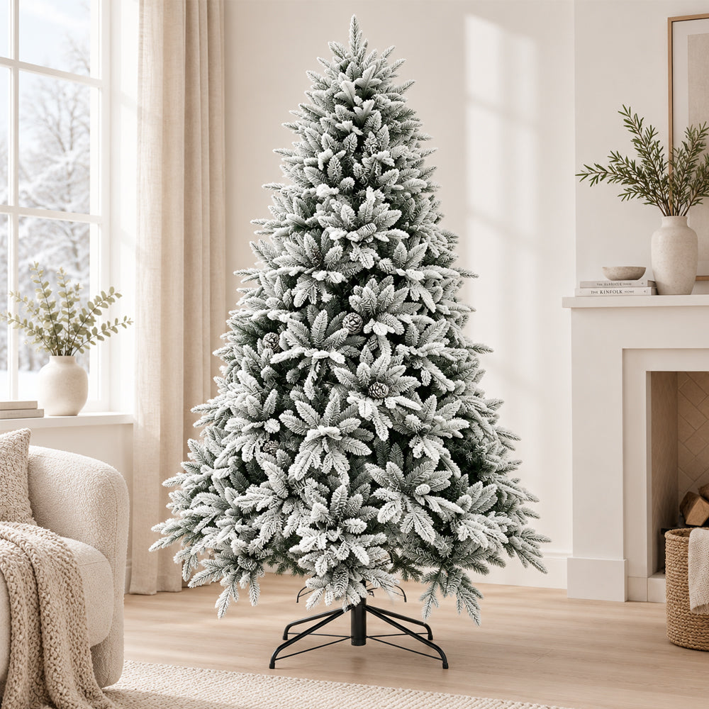 Nordic Snow Julgran – Snötäckt med Kottar – 150, 180 & 210 cm