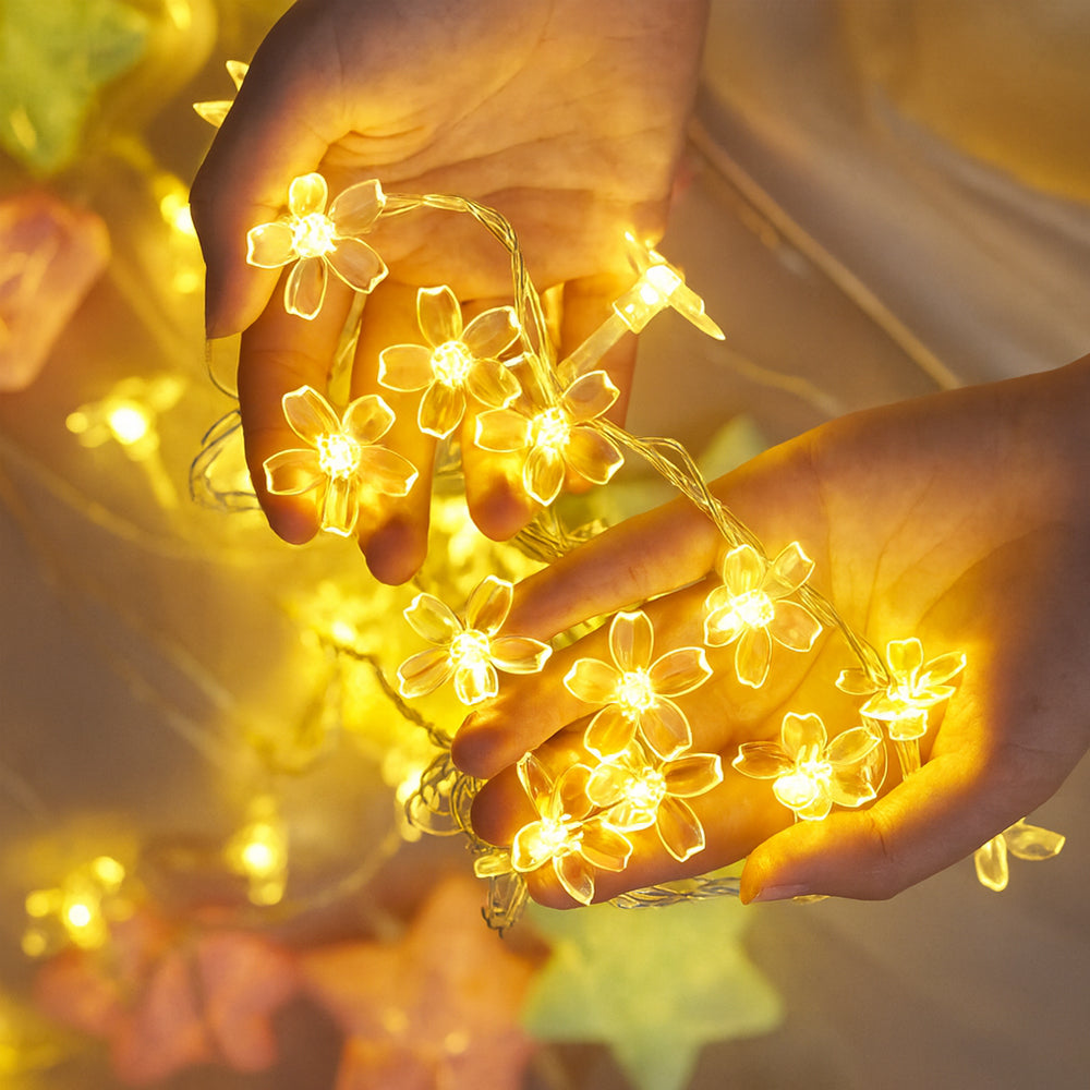 Dekorativ LED-ljusslinga 2 meter med 30 blommor – Solcellsdriven –
