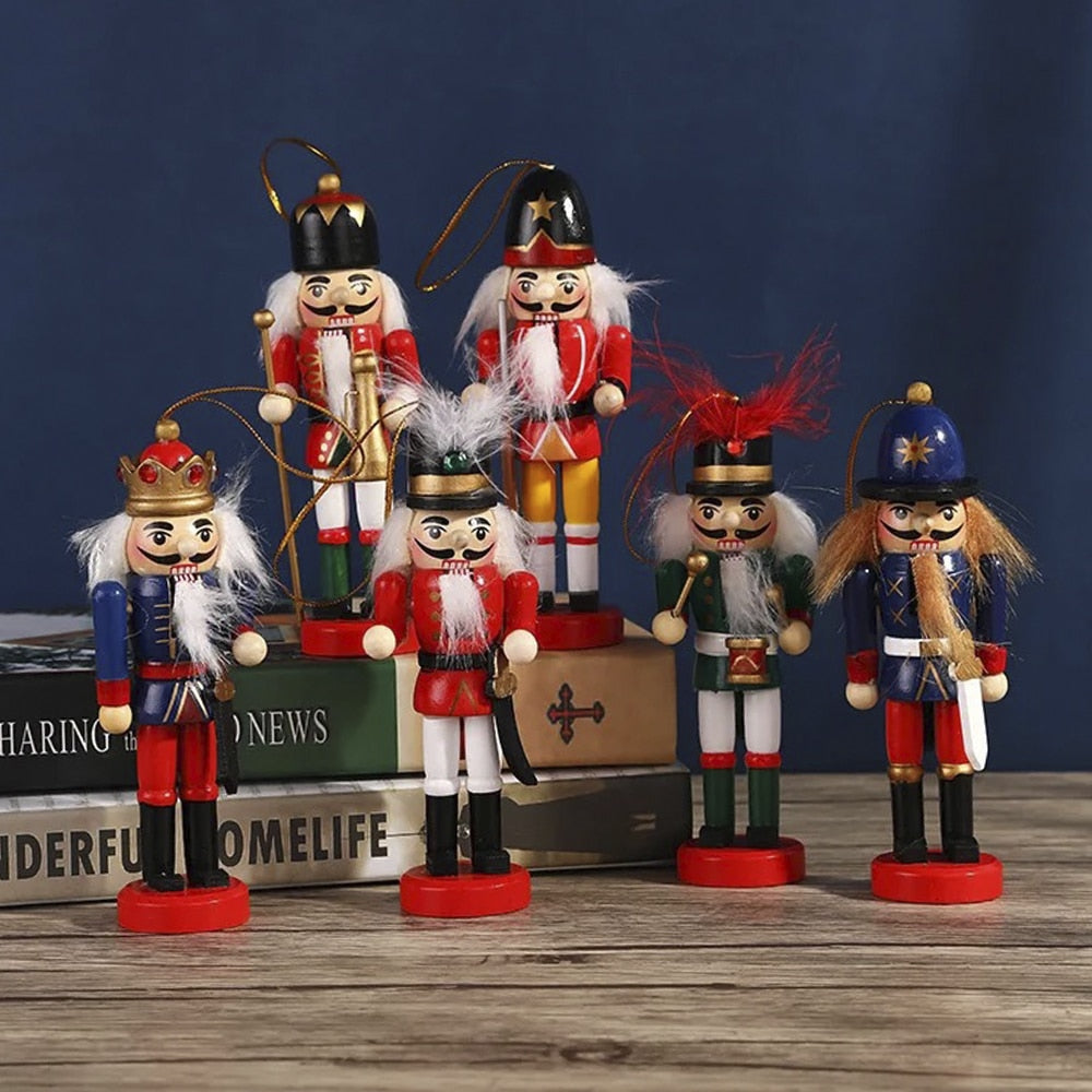 Nötknäpparfigurer i Trä - 12,5 cm, set med 6 figurer -