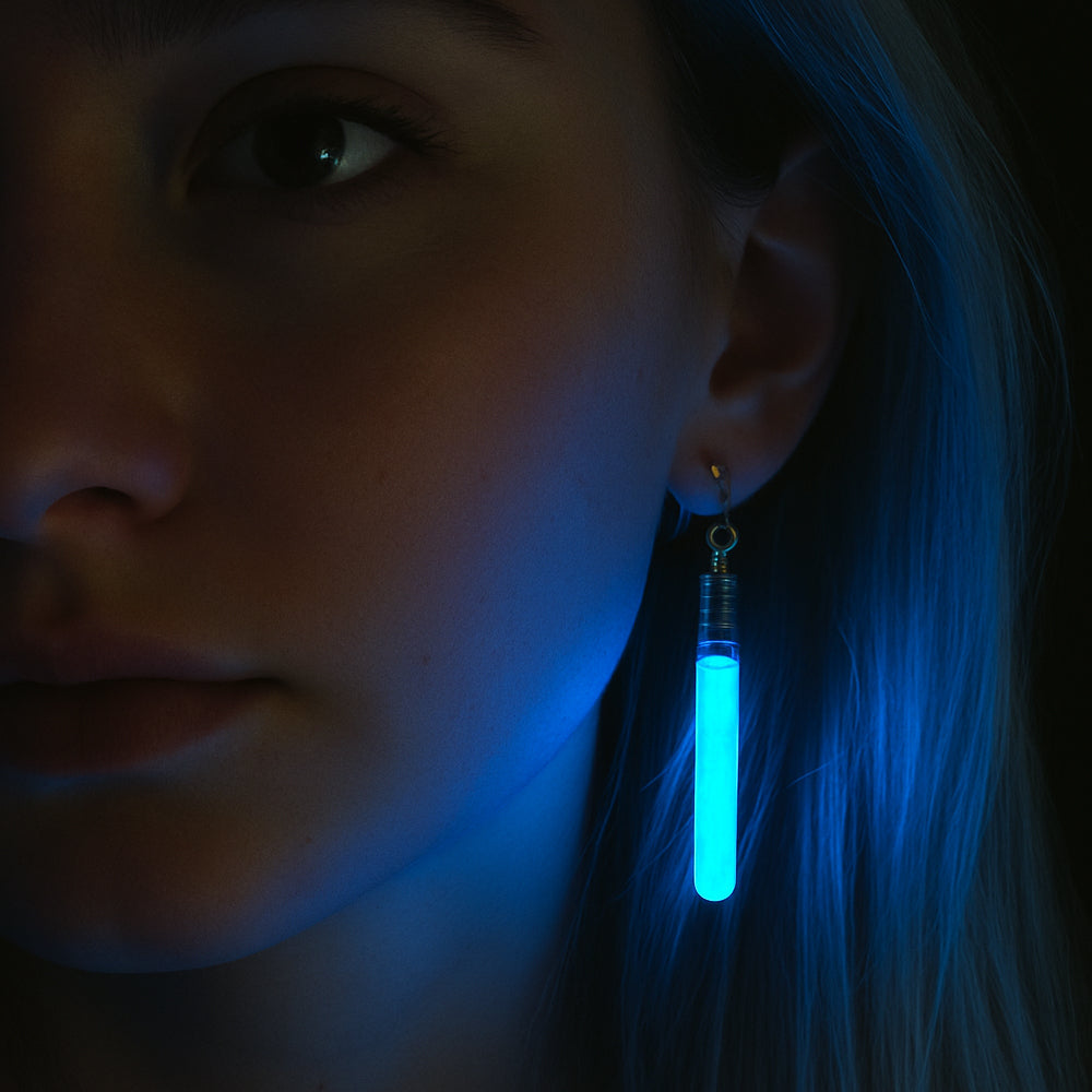 Glow-in-the-dark örhängen – Höj ljuset och festen!