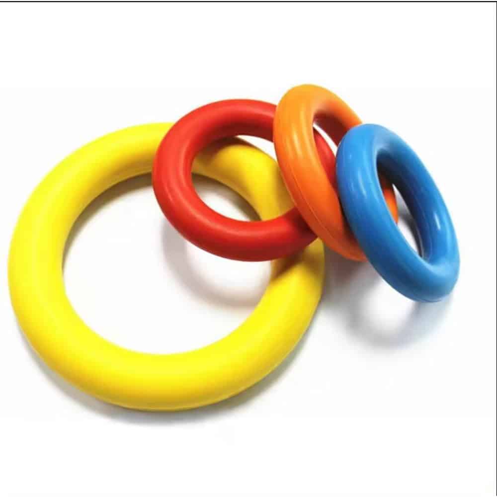 Hundens Anti-Bit Träningsring ø9 cm av gummi - ass. färger