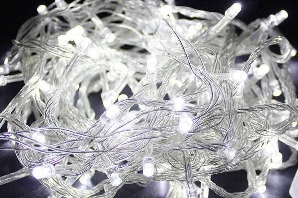 LED-lyskæde med solceller